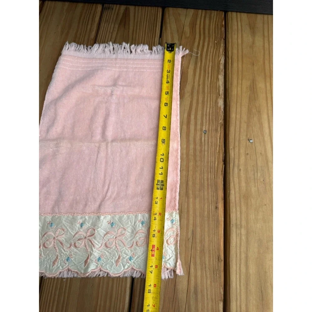 VTG 90s Peach Bow Ribbon Embroidery Satin Hand Towel Wash Cloth Cottag